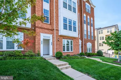 42677 Wardlaw Terrace, Ashburn, VA 20147 - Photo 2