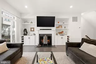 254 Bluemont Branch Terrace SE, Leesburg, VA 20175 - Photo 8