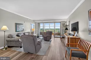 19360 Magnolia Grove Square, Leesburg, VA 20176 - Photo 16