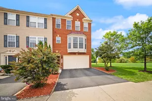 25421 Peaceful Terrace, Aldie, VA 20105 - Photo 2