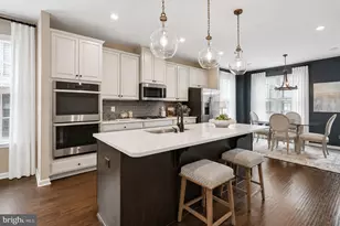 43498 Apple Orch Sq, Ashburn, VA 20148 - Photo 2