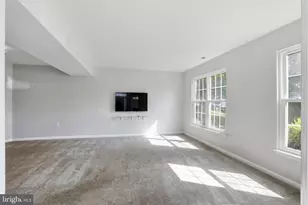 17359 Legacy Terrace, Round Hill, VA 20141 - Photo 6