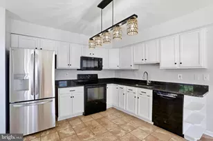 17359 Legacy Terrace, Round Hill, VA 20141 - Photo 8