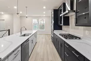20790 Cloongee Ter, Dulles, VA 20166 - Photo 4
