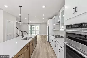 20804 Cloongee Ter, Dulles, VA 20166 - Photo 8
