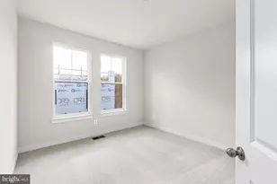 20804 Cloongee Ter, Dulles, VA 20166 - Photo 28