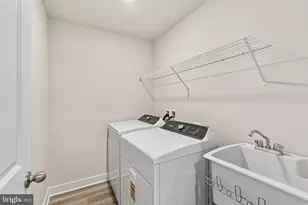 20804 Cloongee Ter, Dulles, VA 20166 - Photo 32
