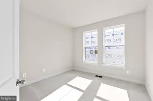 20804 Cloongee Ter, Dulles, VA 20166 - Photo 26