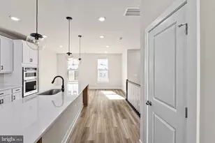 20804 Cloongee Ter, Dulles, VA 20166 - Photo 10