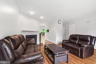 45547 Hutchens Square, Sterling, VA 20166 - Photo 20