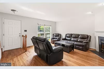 45547 Hutchens Square, Sterling, VA 20166 - Photo 16