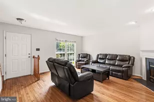 45547 Hutchens Square, Sterling, VA 20166 - Photo 16