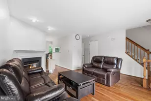 45547 Hutchens Square, Sterling, VA 20166 - Photo 18