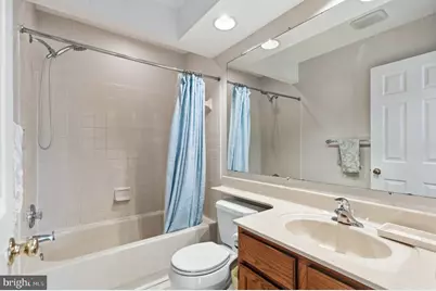 45547 Hutchens Square, Sterling, VA 20166 - Photo 26