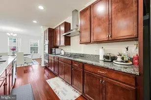 21523 Willow Breeze Sq, Ashburn, VA 20147 - Photo 8