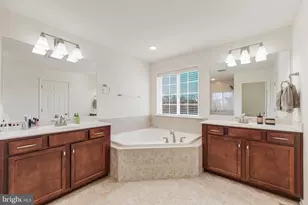 21523 Willow Breeze Sq, Ashburn, VA 20147 - Photo 30