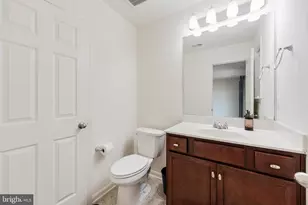 21523 Willow Breeze Sq, Ashburn, VA 20147 - Photo 46
