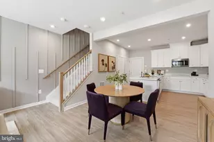 21120 Southbank St, Potomac Falls, VA 20165 - Photo 2