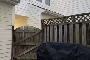 19378 Coppermine Sq, Leesburg, VA 20176 - Photo 18