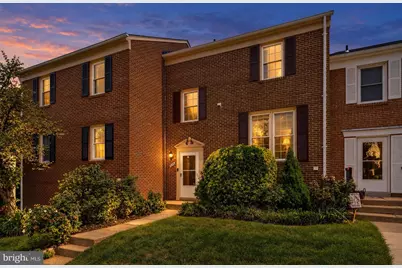 926 Sherwood Court, Sterling, VA 20164 - Photo 2
