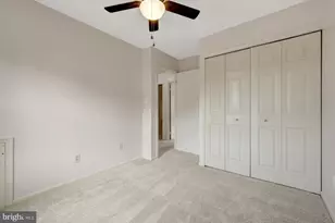 926 Sherwood Ct, Sterling, VA 20164 - Photo 32