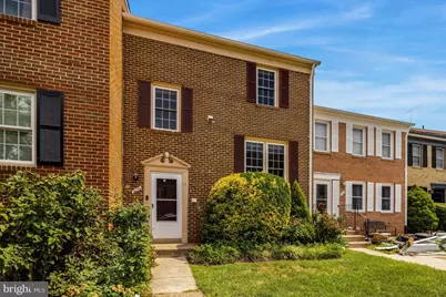 926 Sherwood Court, Sterling, VA 20164 - Photo 4