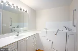 19370 Magnolia Grove, Leesburg, VA 20176 - Photo 26