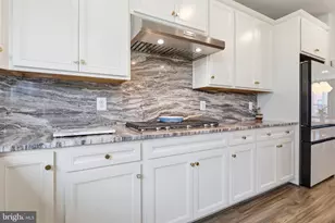 22976 Copper Tree Ter, Ashburn, VA 20148 - Photo 12
