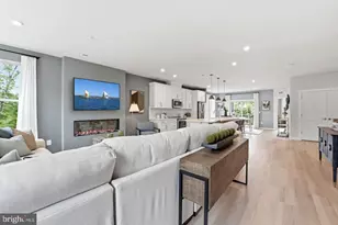 21112 Southbank St, Potomac Falls, VA 20165 - Photo 14