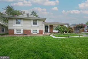 909 N Vernon St, Sterling, VA 20164 - Photo 1