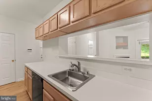 20453 Chesapeake Square, Sterling, VA 20165 - Photo 26