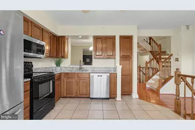 21744 Leatherleaf Circle, Sterling, VA 20164 - Photo 6