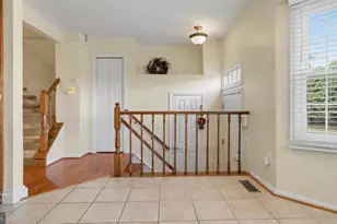 21744 Leatherleaf Cir, Sterling, VA 20164 - Photo 8