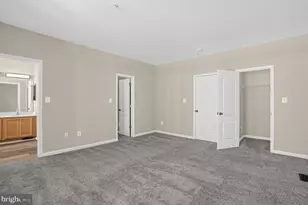 43620 Hampshire Crossing Square, Leesburg, VA 20176 - Photo 12