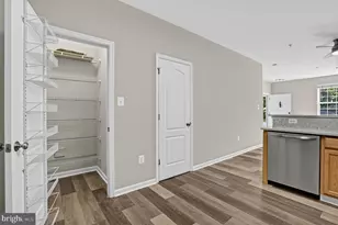 43620 Hampshire Crossing Square, Leesburg, VA 20176 - Photo 8
