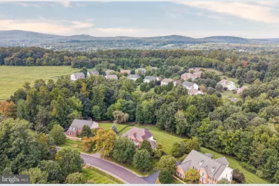 24139 Lenah Woods Place, Aldie, VA 20105 - Photo 4