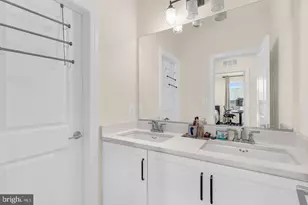 42322 Sillas Square, Brambleton, VA 20148 - Photo 34