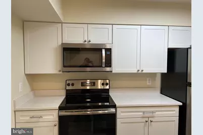 322 Lancaster Square #322, Sterling, VA 20164 - Photo 2