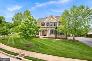 13487 Eagles Rest Dr, Leesburg, VA 20176 - Photo 2