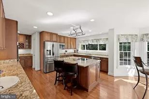 21108 Stonecrop Pl, Ashburn, VA 20147 - Photo 18