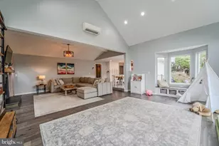 303 Oakcrest Manor Dr NE, Leesburg, VA 20176 - Photo 12