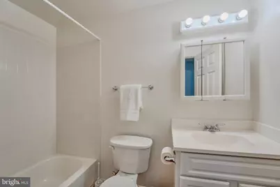 303 Oakcrest Manor Drive NE, Leesburg, VA 20176 - Photo 34