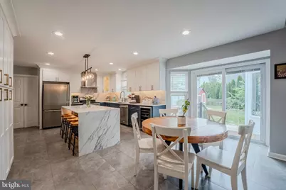 303 Oakcrest Manor Drive NE, Leesburg, VA 20176 - Photo 8
