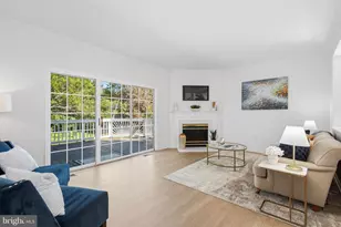 43016 Hedgeapple Ct, Ashburn, VA 20147 - Photo 4