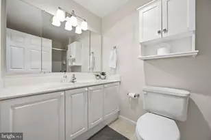 19355 Cypress Ridge Terrace, Leesburg, VA 20176 - Photo 18