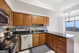 19355 Cypress Ridge Terrace, Leesburg, VA 20176 - Photo 8
