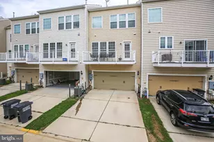 25501 Amber Gate Terrace, Chantilly, VA 20152 - Photo 2
