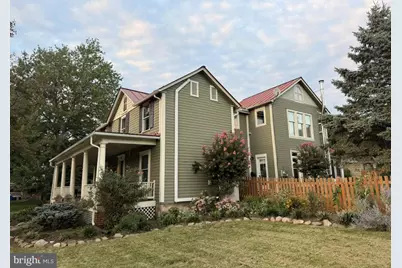 140 S 29th Street, Purcellville, VA 20132 - Photo 2