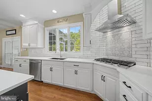 25566 Mimosa Tree Ct, Chantilly, VA 20152 - Photo 18