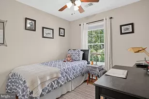 46701 Corkwing Square, Sterling, VA 20164 - Photo 26